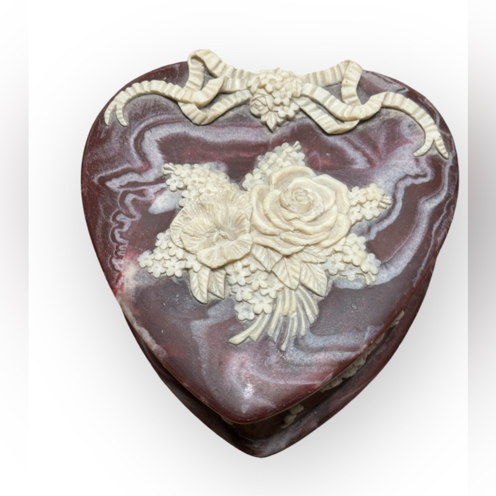 Vintage Incolay Heart Box with Carved Roses and Ribbon, Incolay Studios